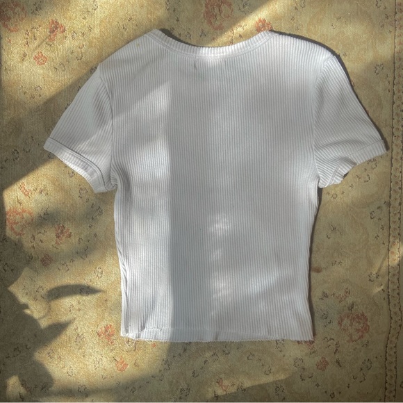 UO Perfect Ribbed Baby Tee - Picture 2 of 5